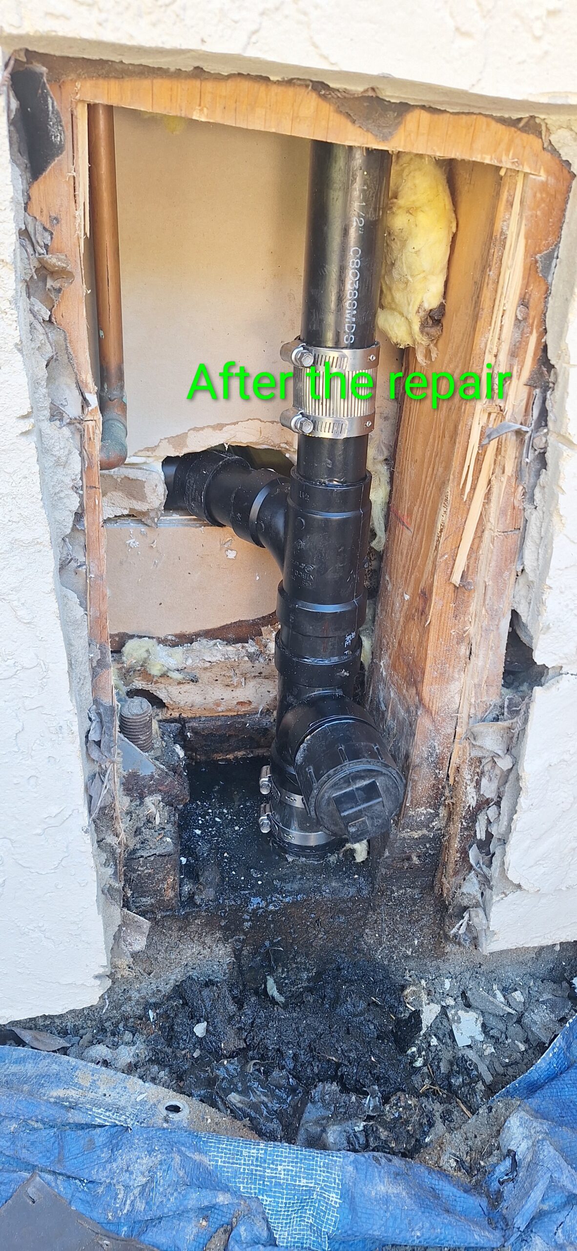 Kitchen drain pipe repair