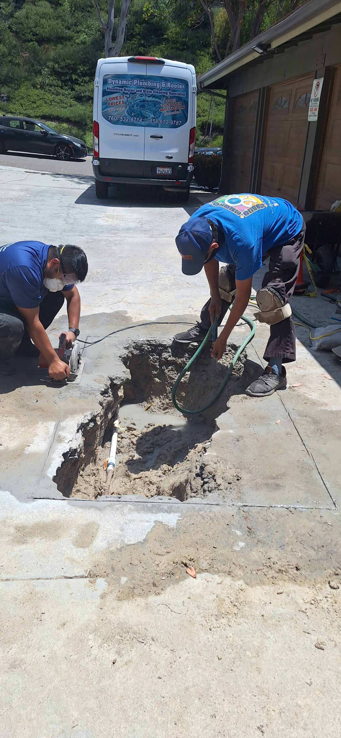 Concrete cutting on driveway
